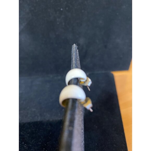 White Enamel Metal Pierced Earrings Vintage - Picture 2 of 3